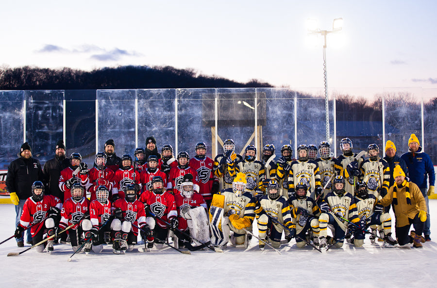 hockey team in custom designed jerseys sweaters